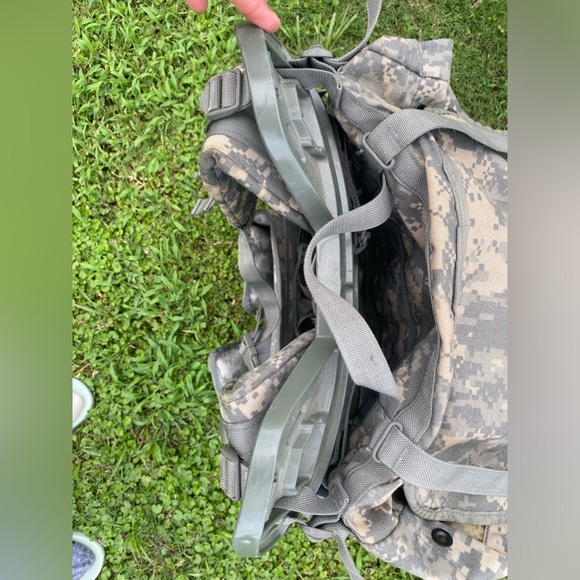 US MOLLE II Modular Lightweight Large Rucksack Straps, Frame, Pouch Camouflage - Picture 9 of 13